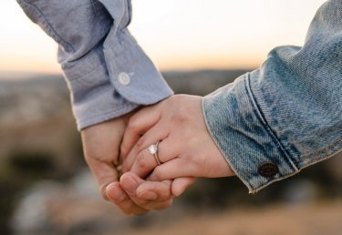 Der Kniefall: Meistere den Heiratsantrag