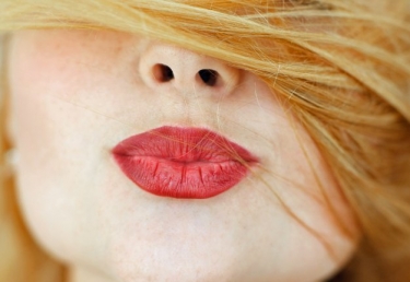 Tipps und Hausmittel gegen trockene Lippen