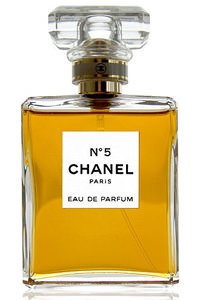 Chanel: Parfum No 5.