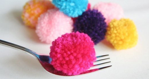 Mini Pompoms aus Wolle einfach und schnell selber machen
