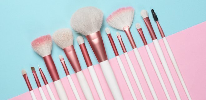 Schminkpinsel: Diese Make-up-Pinsel gehören in dein Set