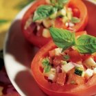 Low-Carb-Rezepte für den Sommer: Tomaten-Mozzarella-Tatar
