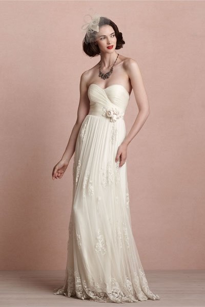 Vintage Hochzeitskleid: Schulterfrei in Creme