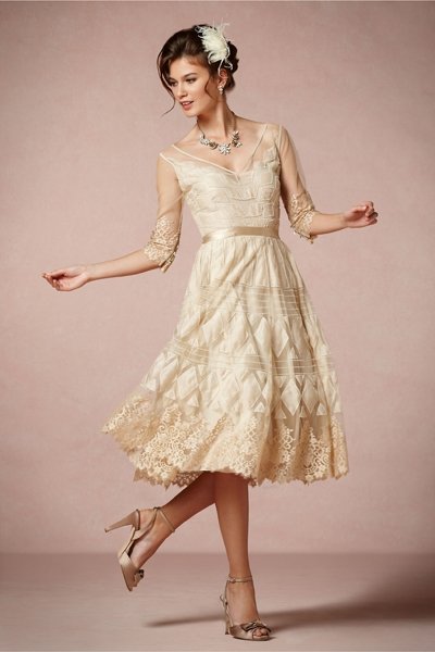 Vintage Hochzeitskleid: Zeitlos in Beige