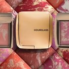 Gutes Puder-Rouge: Ambient Lightening Blush von Hourglass