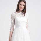 Hochzeitskleider günstig: Knielanges Kleid von Chi Chi London