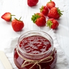 Konfitüre Rezept: Erdbeer-Konfi mit weisser Schoggi